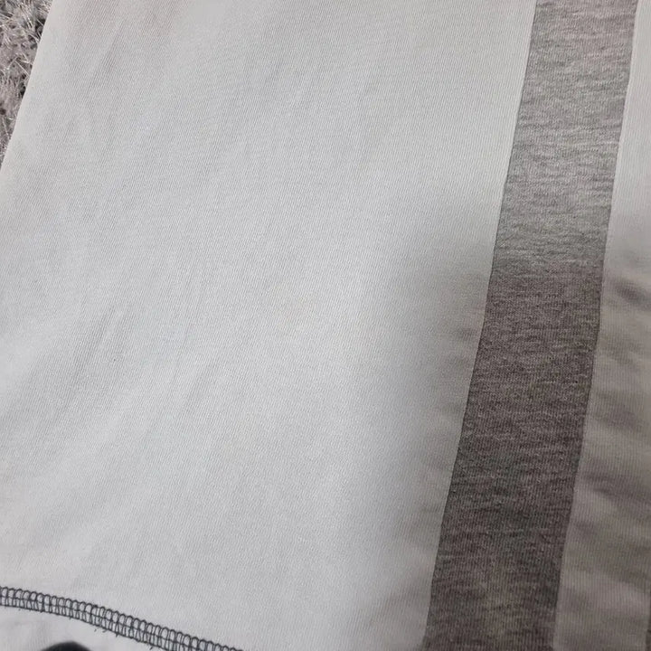 [BUNJANG] Adidas V-Neck Soccer Stripe T-Shirt / 아디다스 브이넥 반팔 올드스쿨 사커 스프라이프 탑 티셔츠 100
