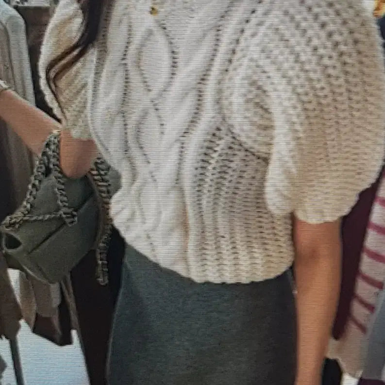 [BUNJANG] White/Pink Cable Knit Puff Sleeve Top / (해외배송)화이트/핑크 꽈배기 반팔 니트 퍼프소매