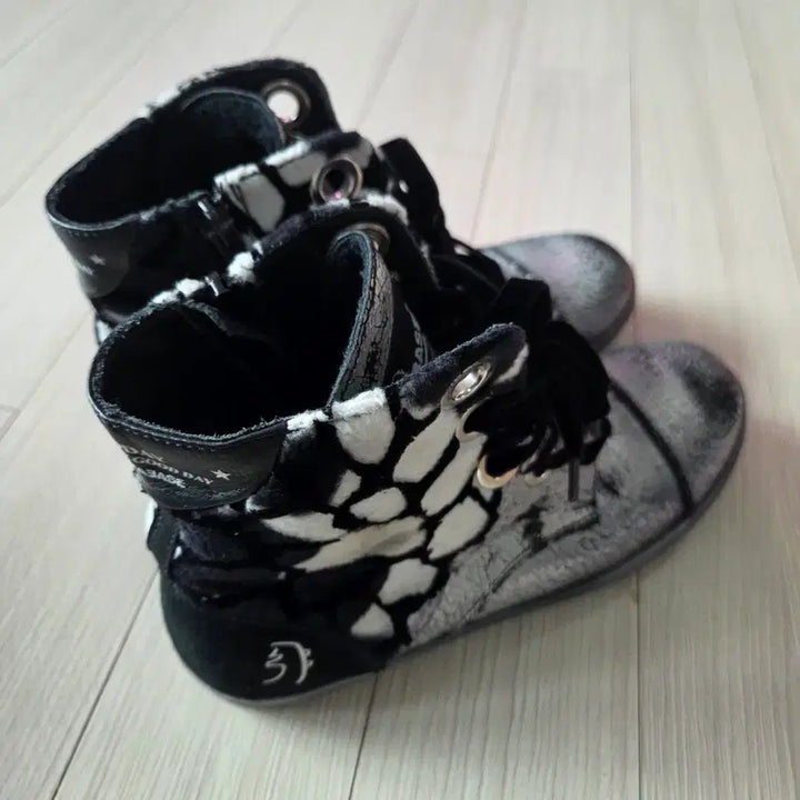 [BUNJANG] PRIMABASE Silver Crack High-Top Sneakers / 이태리 PRIMABASE 실버 크랙 하이탑 골든구스 스타일 235