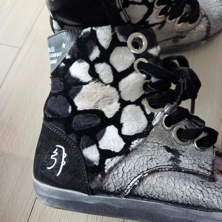 [BUNJANG] PRIMABASE Silver Crack High-Top Sneakers / 이태리 PRIMABASE 실버 크랙 하이탑 골든구스 스타일 235