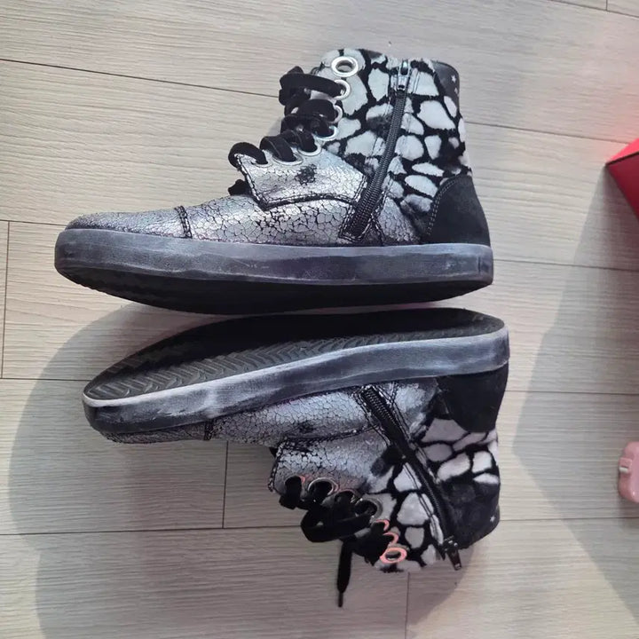 [BUNJANG] PRIMABASE Silver Crack High-Top Sneakers / 이태리 PRIMABASE 실버 크랙 하이탑 골든구스 스타일 235
