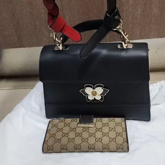 [BUNJANG] J.ESTINA Crossbody Bag with Mini Bag / 제이에스티나 사피아노 크로스백 미니백포함