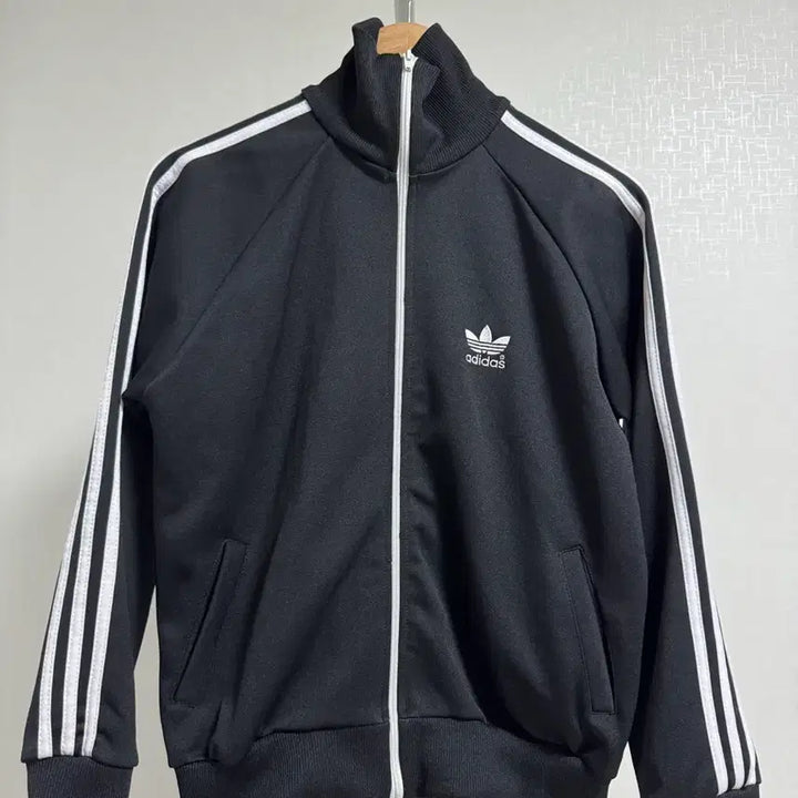 [BUNJANG] Adidas Originals White Line Track Top (S) / 아디다스 오리지널 화이트라인 트랙탑 S