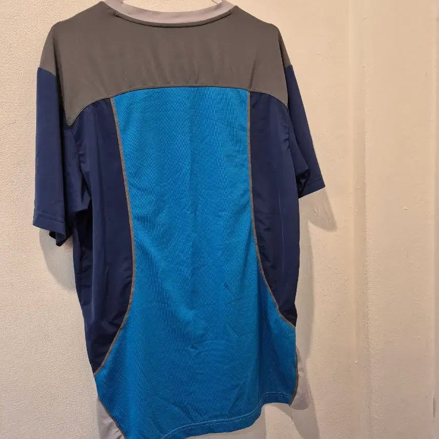 [BUNJANG] Discovery Expedition Functional Short Sleeve T-shirt / 디스커버리 익스페디션 기능성 반팔티