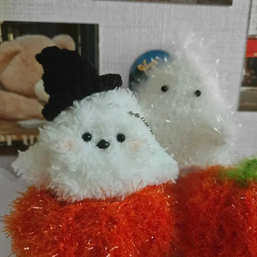 [BUNJANG] Handmade Halloween Witch Bird Plushie Bag Charm / 핸드메이드 할로윈 마녀 뱁새 오목눈이 모루인형 완제품 가방 키링