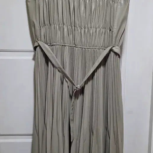 [BUNJANG] System Pleated Faux Leather Midi Dress / 시스템 벨트 플리츠 가죽 원피스