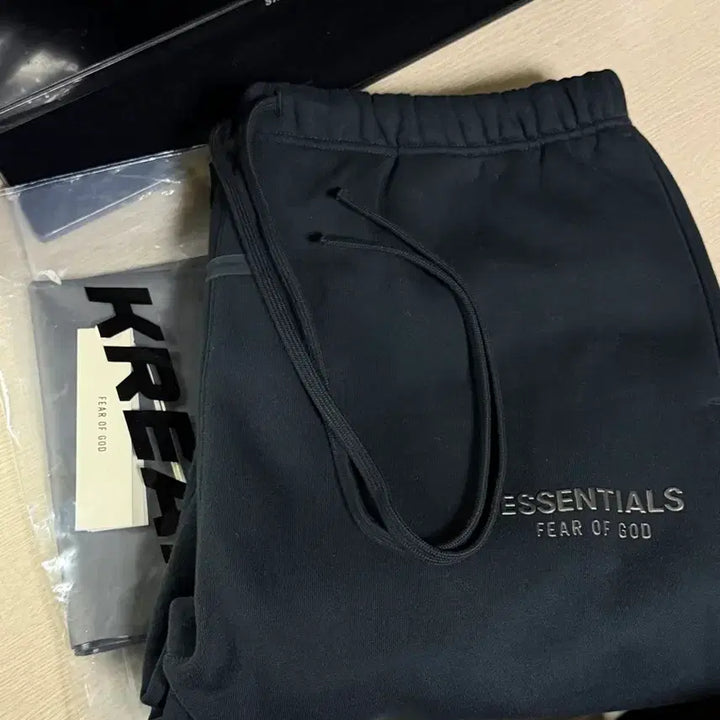 [BUNJANG] Fear of God Essentials Relaxed Sweatpants XL / 피오갓 에센셜 릴랙스드 스웻팬츠 XL