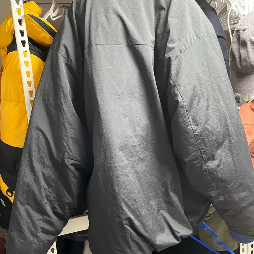 [SOLD OUT] 에센셜바이이큐엘 패딩 XL