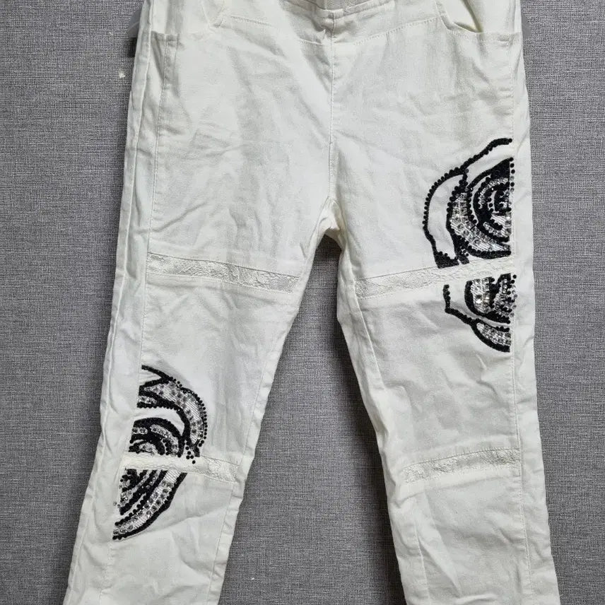[BUNJANG] Ivory Floral Spangle 7-Part Cotton Pants XXL / 아이보리 꽃 스팡크 7부 면바지 XXL (고급양스판) 특A