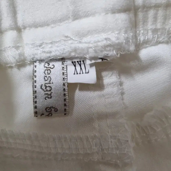 [BUNJANG] Ivory Floral Spangle 7-Part Cotton Pants XXL / 아이보리 꽃 스팡크 7부 면바지 XXL (고급양스판) 특A