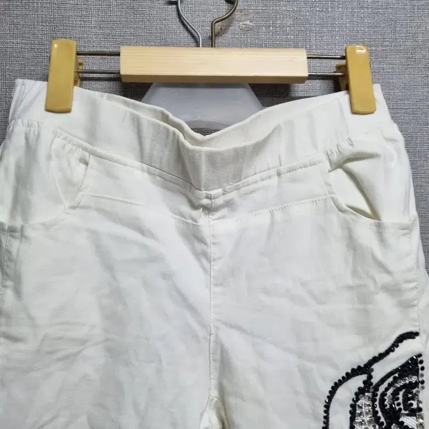 [BUNJANG] Ivory Floral Spangle 7-Part Cotton Pants XXL / 아이보리 꽃 스팡크 7부 면바지 XXL (고급양스판) 특A