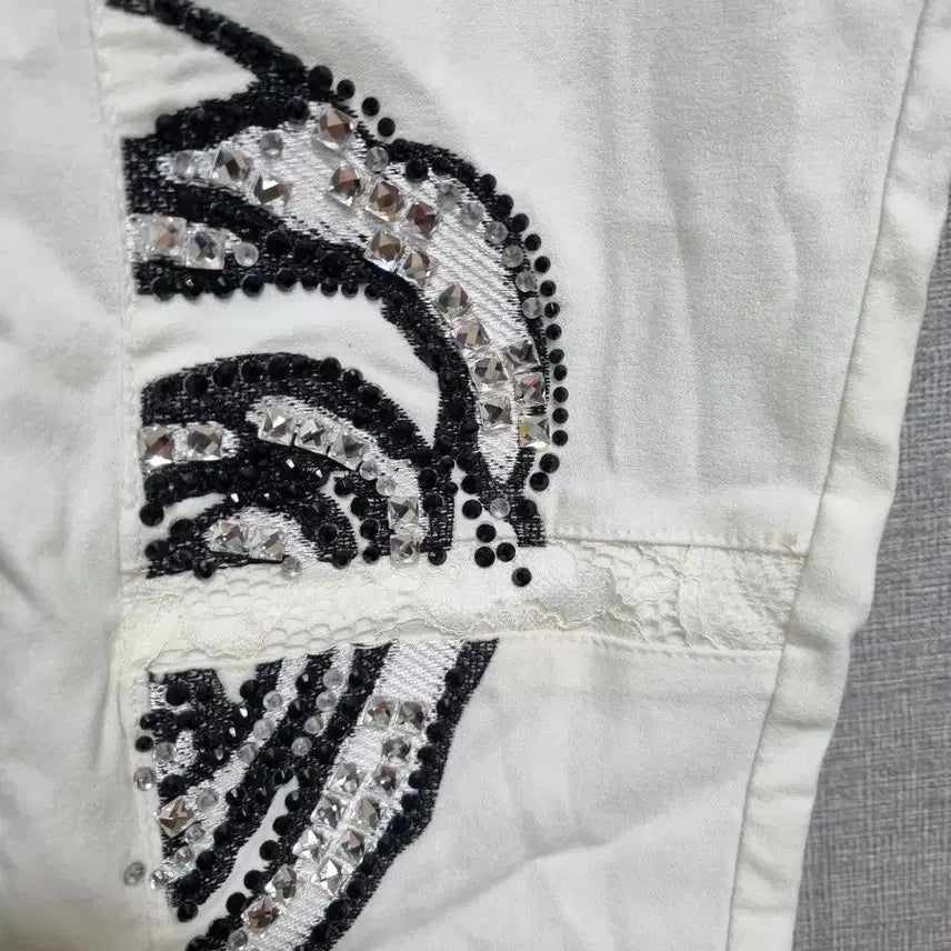 [BUNJANG] Ivory Floral Spangle 7-Part Cotton Pants XXL / 아이보리 꽃 스팡크 7부 면바지 XXL (고급양스판) 특A