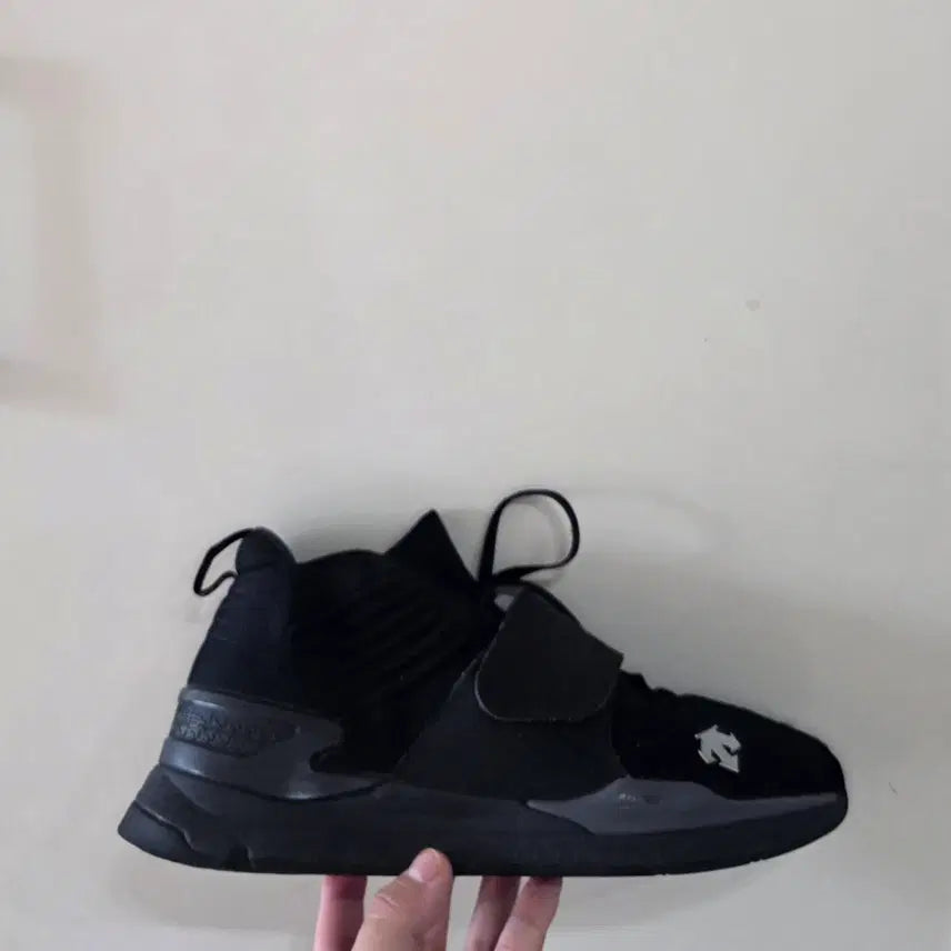 [BUNJANG] Descente Partial Flex 3.0 High Triple Black Training Shoes / [280] 데상트 파셜 플렉스 3.0 하이 트리플블랙ㅡ단종매물,최저가