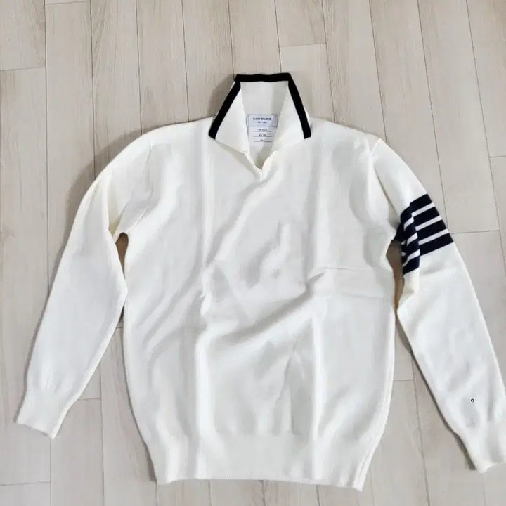 [SOLD OUT] 아이보리 긴팔 사선니트 셔츠