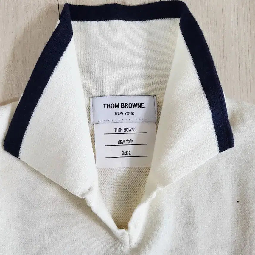 [SOLD OUT] 아이보리 긴팔 사선니트 셔츠
