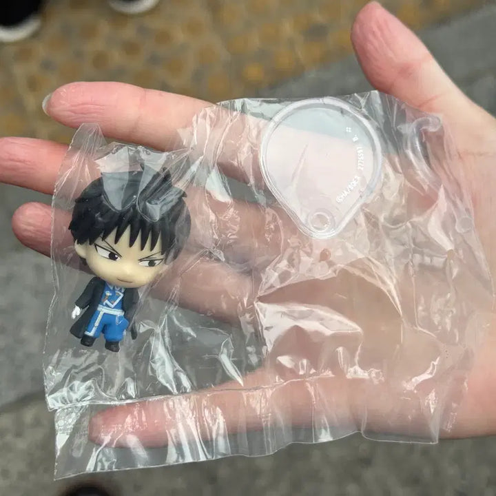 [BUNJANG] Fullmetal Alchemist Roy Mustang Gacha Figure / 로이 머스탱 가챠 팝니다.(택배비 포함 가격)