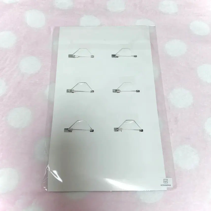 [BUNJANG] Attack on Titan Levi Limited Edition Can Badge Set / 미개봉)진격의 거인 리바이 히타 한정 캔뱃지 6종 세트