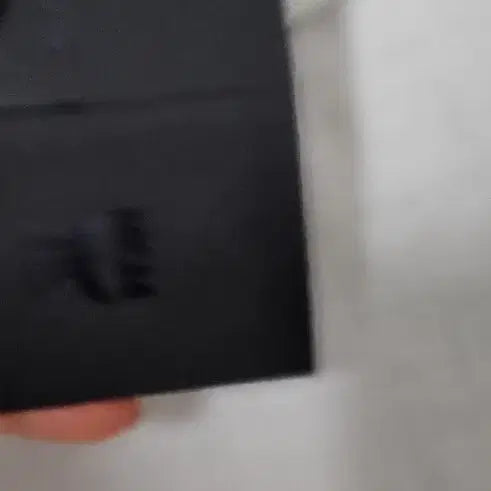 [BUNJANG] MCM White Studded Tote Bag / MCM 화이트 토트백 스터드 장식