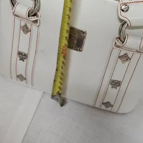 [BUNJANG] MCM White Studded Tote Bag / MCM 화이트 토트백 스터드 장식