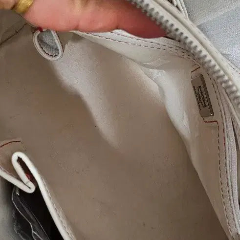 [BUNJANG] MCM White Studded Tote Bag / MCM 화이트 토트백 스터드 장식