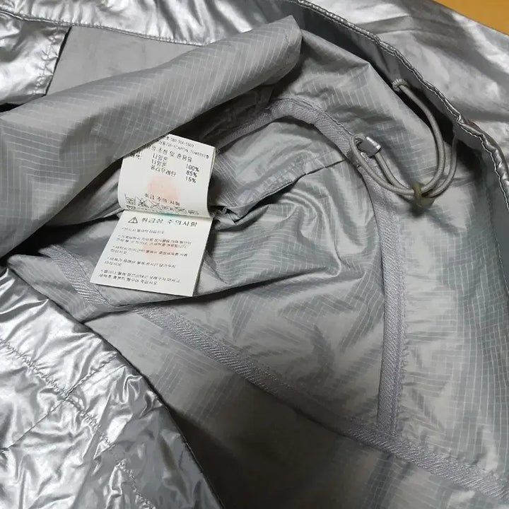 [BUNJANG] Descente Functional Hooded Zip-Up Windbreaker / 데상트 기능성 후드집업 바람막이 95호