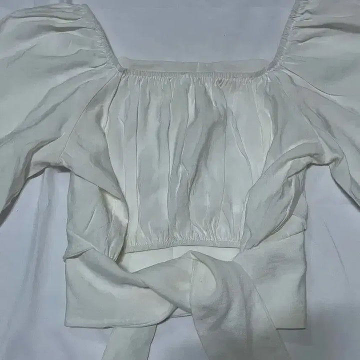 [BUNJANG] White Blouse / 화이트 블라우스