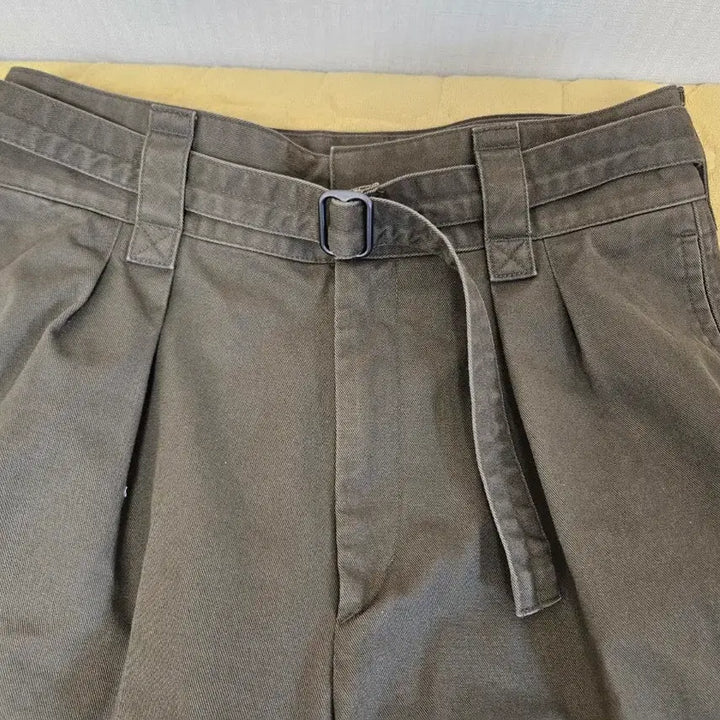 [BUNJANG] Uniqlo U Belted Wide Tucked Pants Olive 70 / 유니클로 U 벨티드 턱 와이드 팬츠 올리브 70