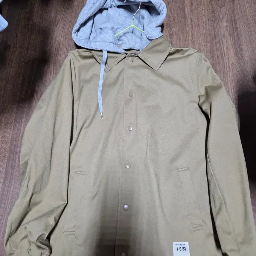 [BUNJANG] TBJ Beige Detachable Hooded Jacket / TBJ 베이지 자켓 후드