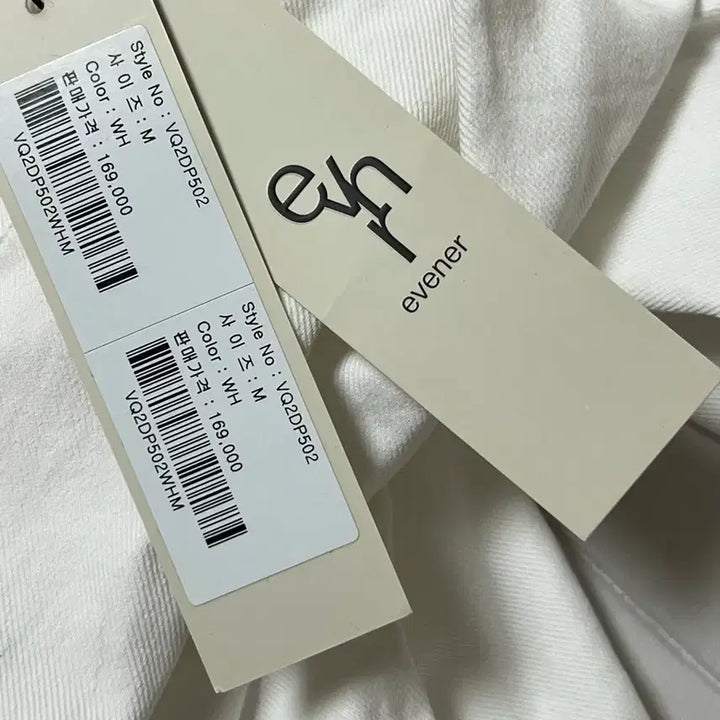 [SOLD OUT] 새상품_evener(에비너) 와이드 버뮤다 데님-화이트