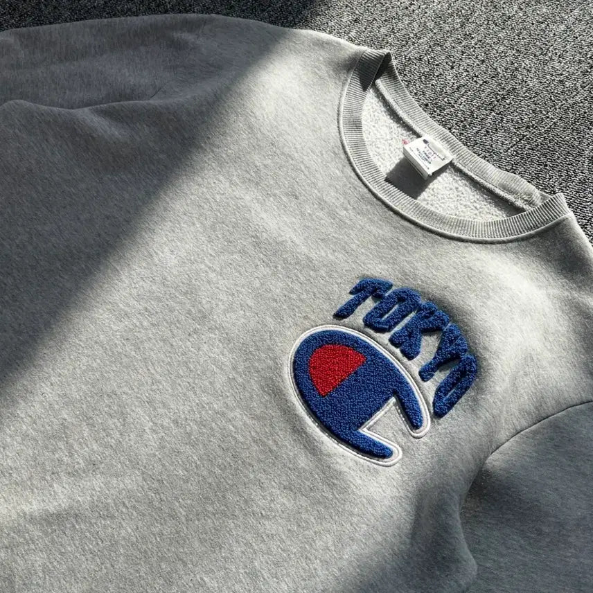 [SOLD OUT] 챔피온 도쿄 헤비 웨이트 스웻셔츠
