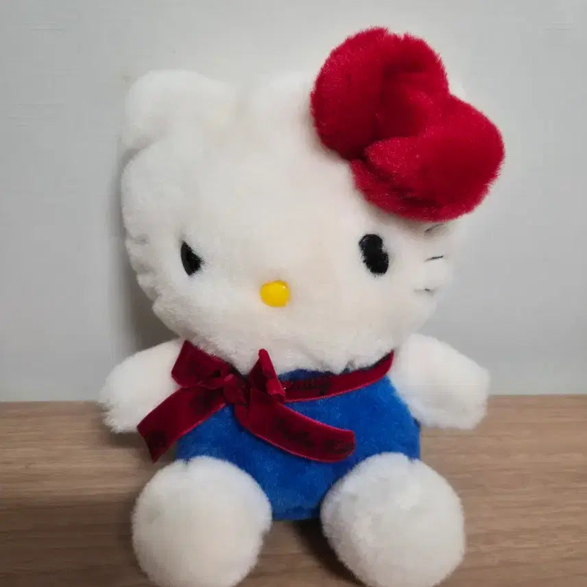 [BUNJANG] Sanrio Hello Kitty New Retro Plush Doll / 산리오 헬로키티 뉴레트로 봉제인형 새상품