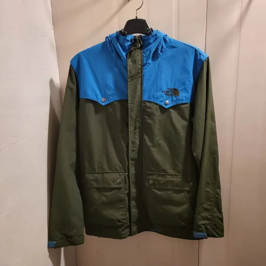 [BUNJANG] The North Face Windbreaker Jacket (Size 100) / [100]노스페이스 바람막이