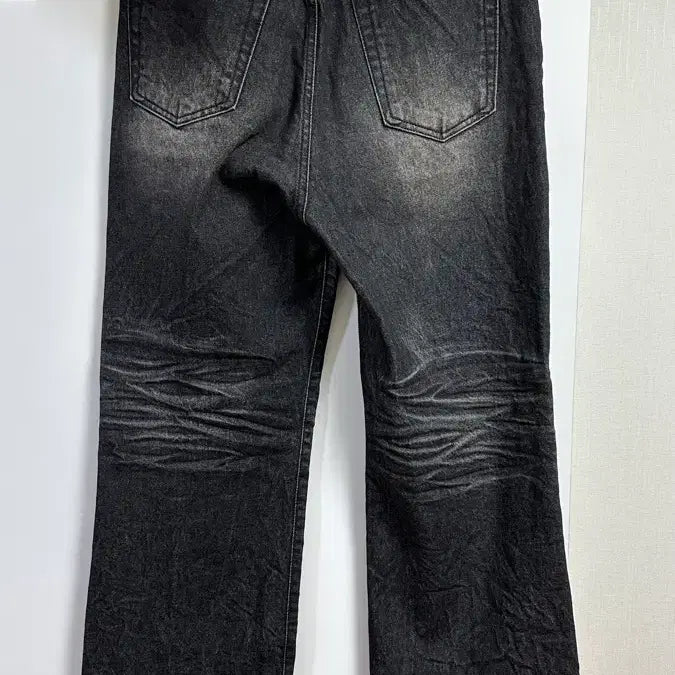 [SOLD OUT] 엘무드 아키라 플레어 데님 워시드 블랙