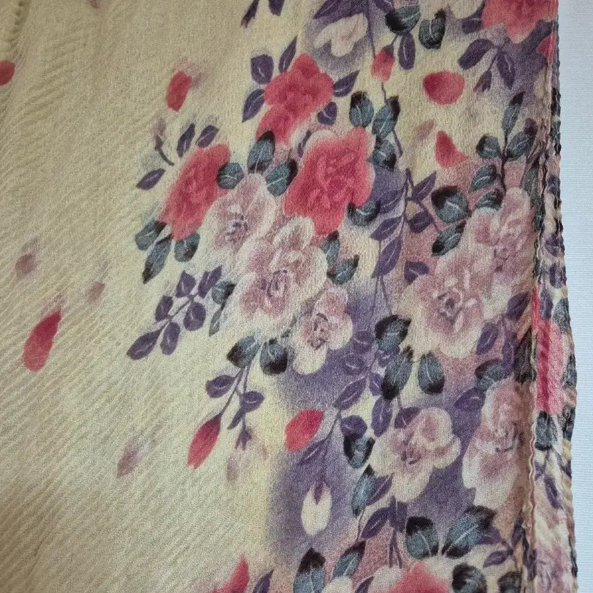 [BUNJANG] Floral Pattern Scarf Ivory / 플라워 패턴 스카프 아이보리