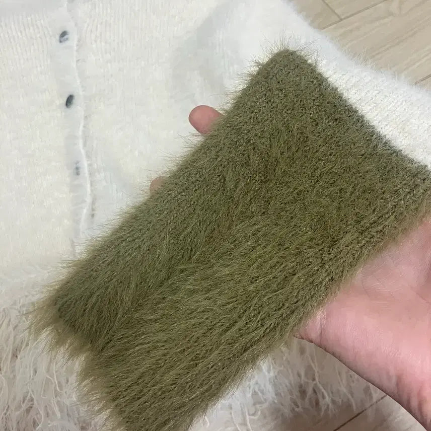 [BUNJANG] Love Is True Kara Crop Knit Cardigan / 1회착용) 러브이즈트루 카라 크롭니트가디건
