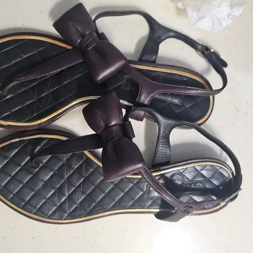 [BUNJANG] Chanel Quilted Ribbon Sandals / 36 샤넬 퀄팅 리본 샌들