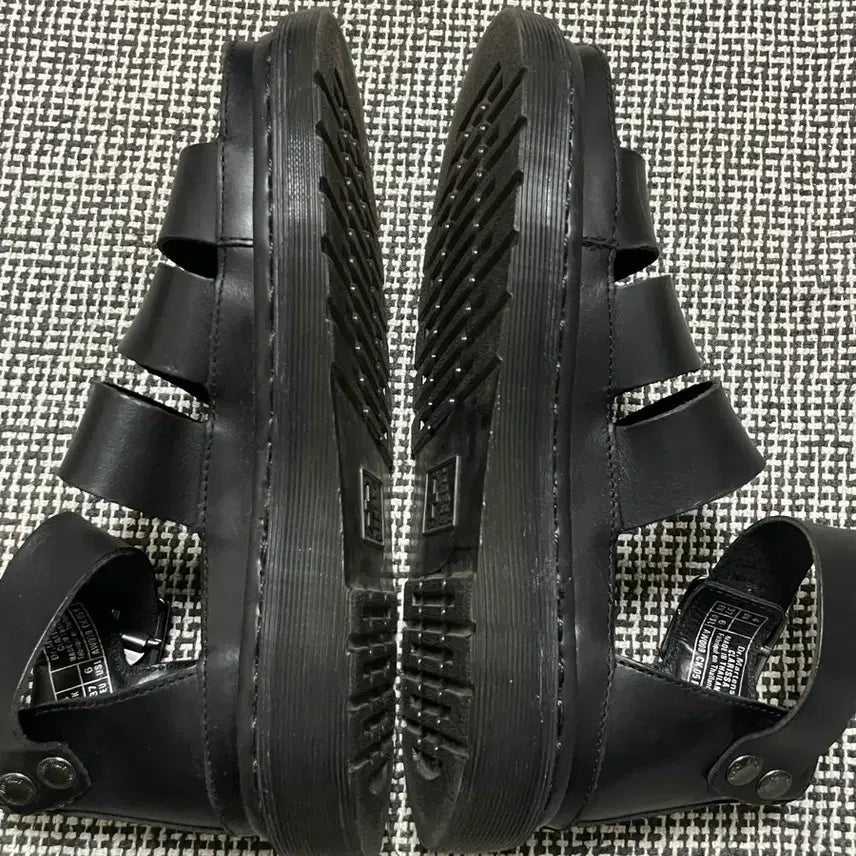 [BUNJANG] Dr. Martens Clarissa Sandals UK4 Black / [닥터마틴 클라리사 샌들 UK4 / 블랙]