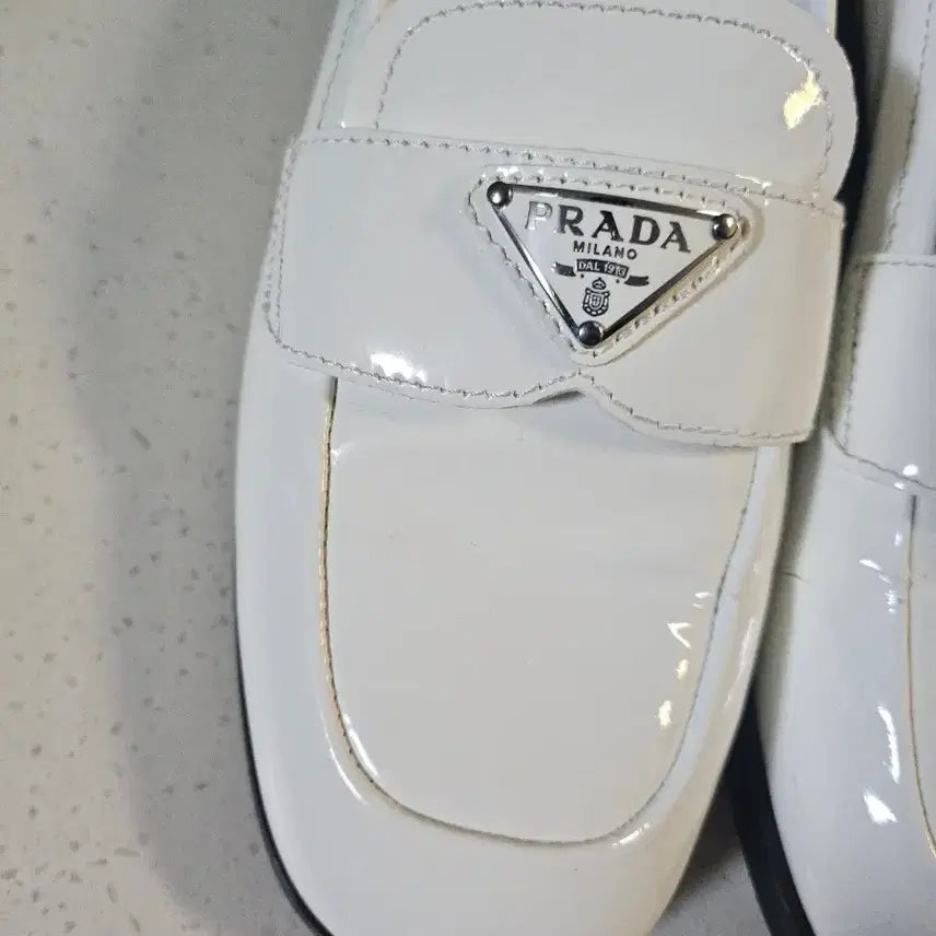 [BUNJANG] Prada Brushed Patent Loafers / 프라다 브러시드 페이던트 로퍼