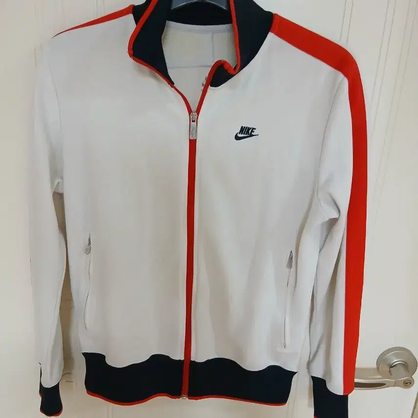 [BUNJANG] Nike White/Red Track Jacket (Size 95) / 나이키 화이트/레드 트랙 자켓 95