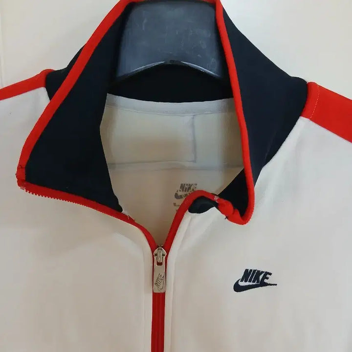 [BUNJANG] Nike White/Red Track Jacket (Size 95) / 나이키 화이트/레드 트랙 자켓 95