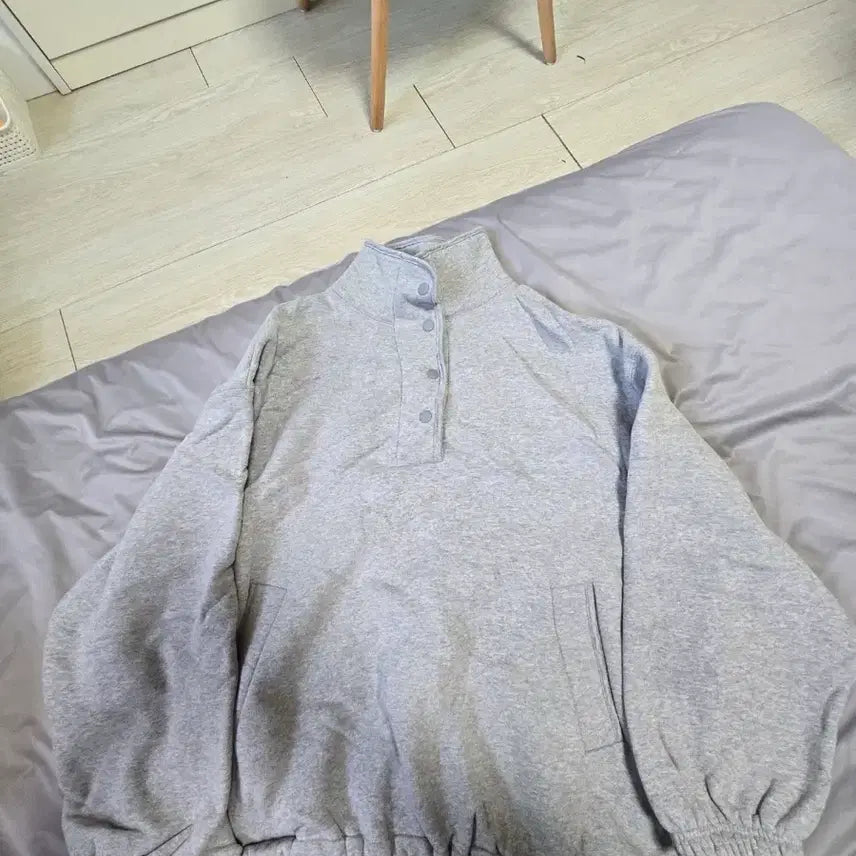 [BUNJANG] Mayyouth 247 Sweatshirt / 마미유스 247 맨투맨