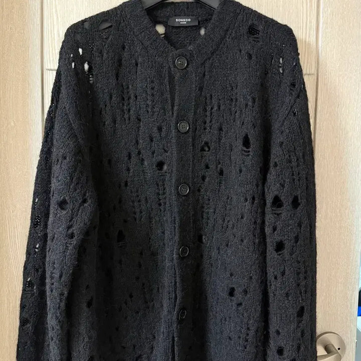[BUNJANG] Songzio Devastate Round Neck Cardigan / 송지오 데바스테이트 라운드넥 가디건 48.