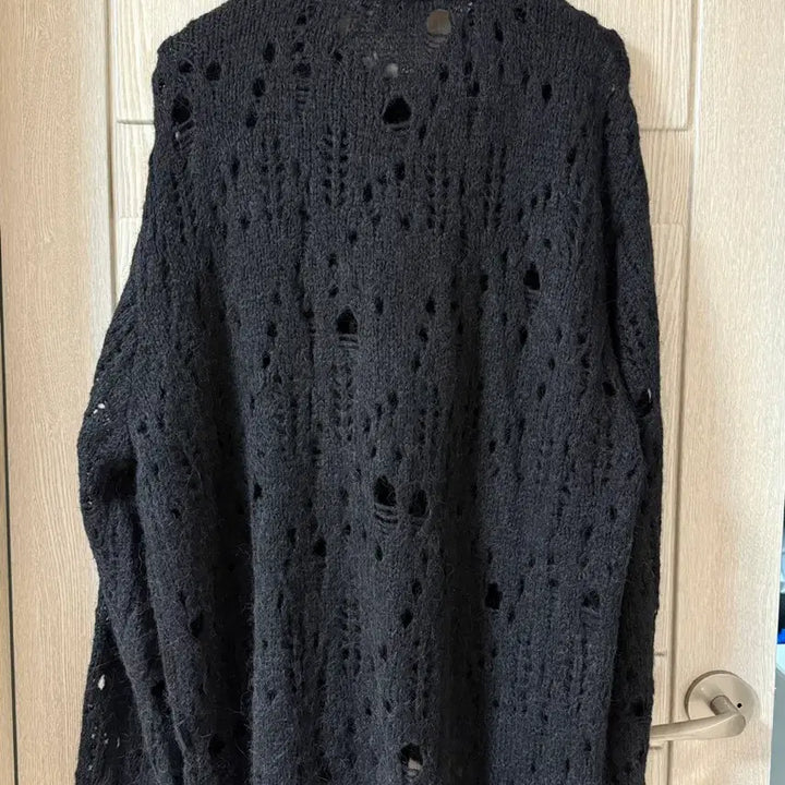 [BUNJANG] Songzio Devastate Round Neck Cardigan / 송지오 데바스테이트 라운드넥 가디건 48.