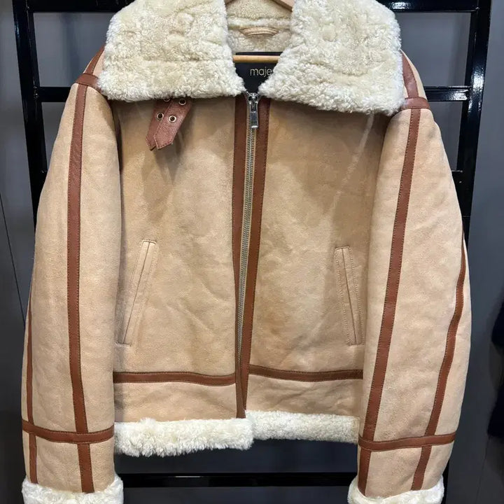 [BUNJANG] Maje High Neck Lambskin Mouton Coat / 마쥬 하이넥 양가죽 무스탕 코트 35.0 얼