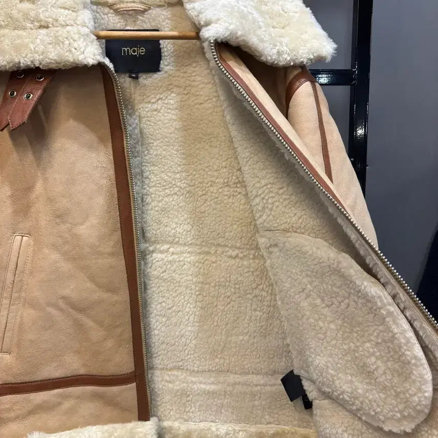 [BUNJANG] Maje High Neck Lambskin Mouton Coat / 마쥬 하이넥 양가죽 무스탕 코트 35.0 얼