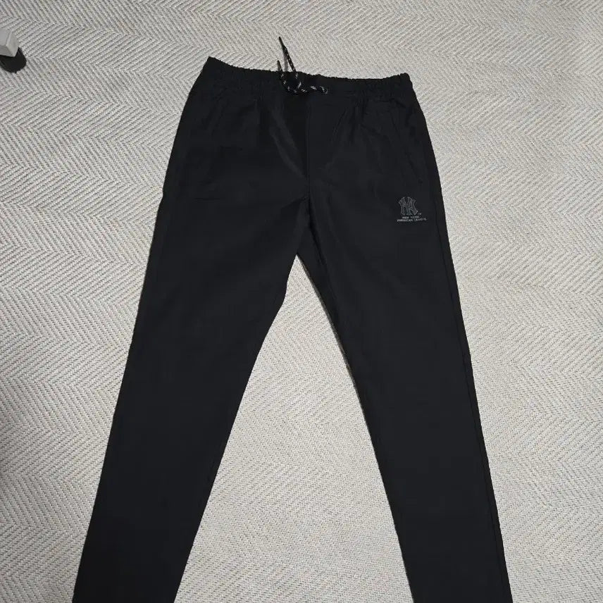 [BUNJANG] MLB New York Yankees Training Jogger Pants / 공용30-31 MLB 뉴욕 양키스 트레이닝 밴딩 조거팬츠