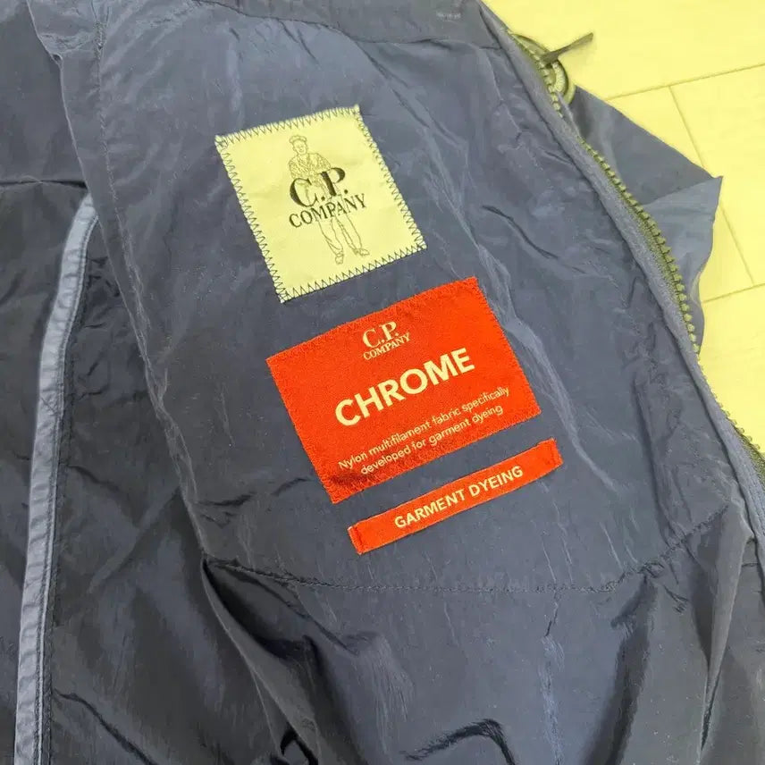 [SOLD OUT] cp컴퍼니 크롬 셔츠 자켓  L 사이즈