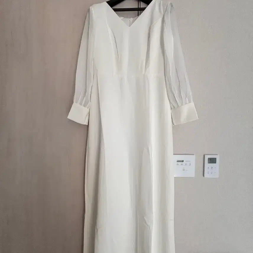 [BUNJANG] Self Wedding Long Sleeve Dress / 셀프웨딩 드레스 새제품