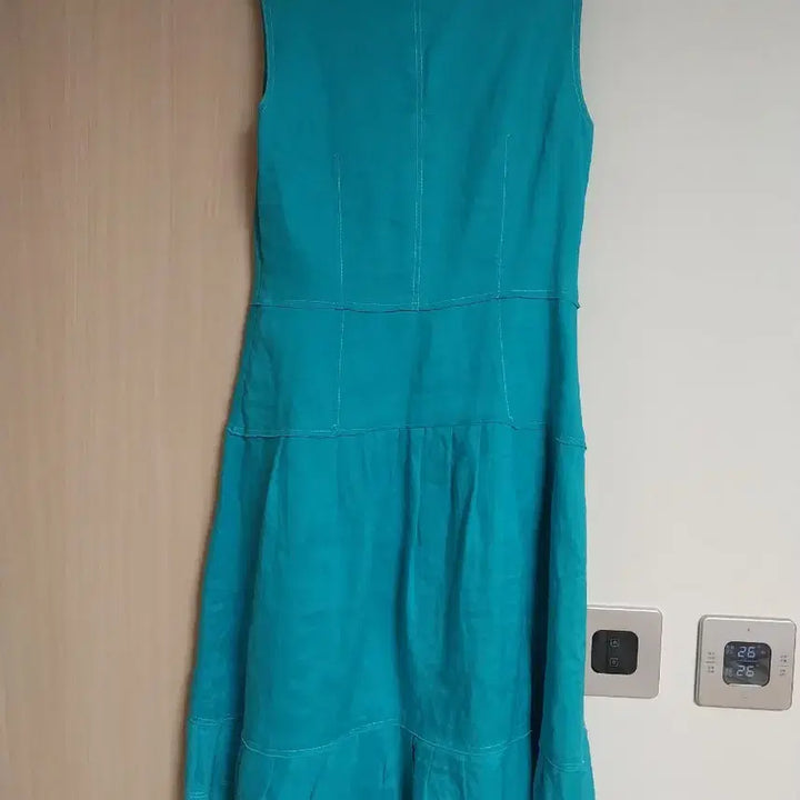 [BUNJANG] GAOTTICELLI Sleeveless Emerald Dress / GAOTTICELLI 민소매 원피스 에메랄드 55
