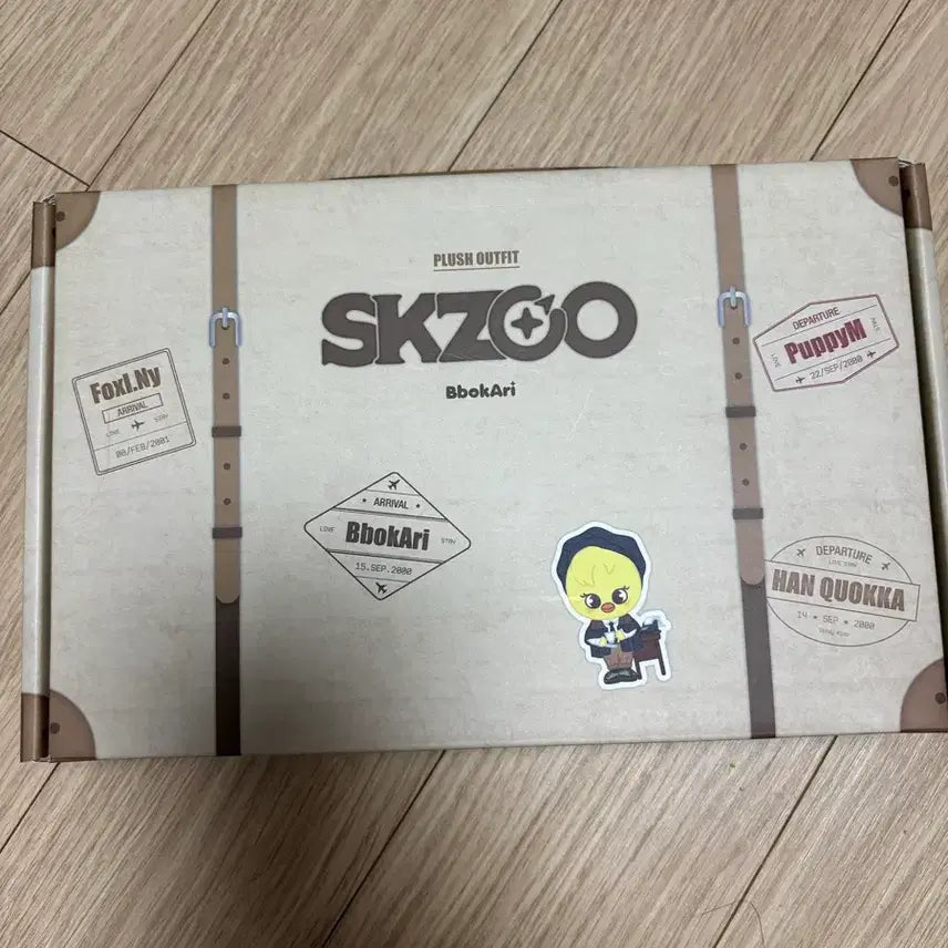 [BUNJANG] Stray Kids SKZOO Detective Outfit / 스트레이키즈 스키주 첫번째 팬미팅 탐정옷 뽁아리버전
